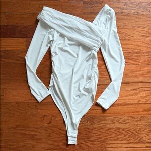 SHEIN Off-Shoulder White Bodysuit